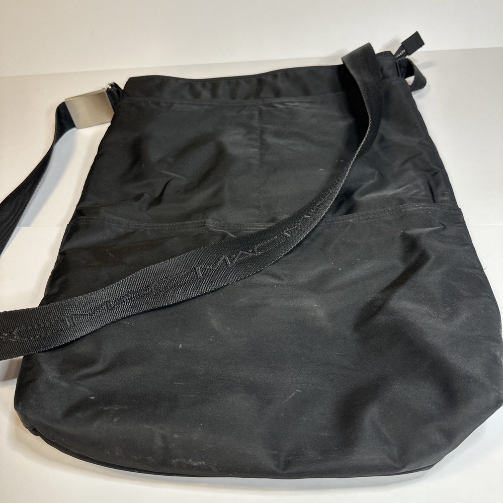 MAC by Matt Murphy Large Black Nylon Makeup Tote Bag. Black‎ Crossbody Bag